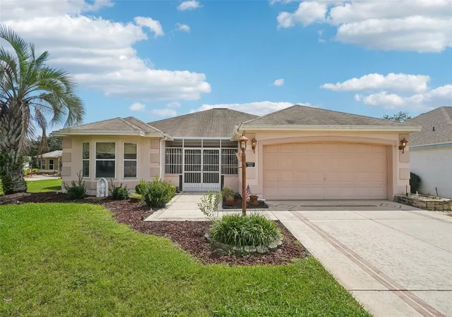 Photo 1 of Sale Pending at 1708 Palo Alto Ave, Lady Lake, FL 32159 | MLS# O6439295 | Listing updated on 2026-10-03