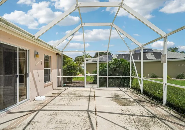 Photo 3 of Sale Pending at 1708 Palo Alto Ave, Lady Lake, FL 32159 | MLS# O6439295 | Listing updated on 2026-10-03