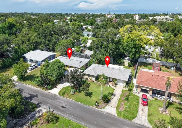 Photo 2 of Single family home for sale at 11598 Oval Dr W, Largo, FL 33774 | MLS# TB8545722 | Listing updated on 2026-10-02