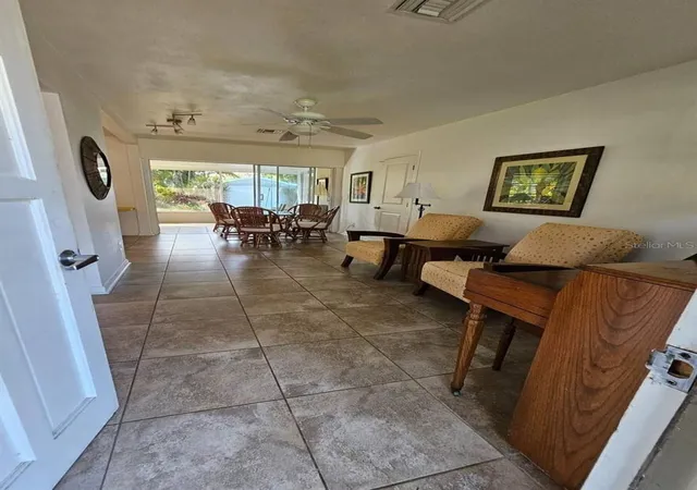 Photo 3 of Single family home for sale at 11598 Oval Dr W, Largo, FL 33774 | MLS# TB8545722 | Listing updated on 2026-10-02