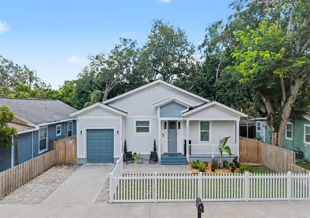 Single family home for sale at 224 W Emily St, TAMPA, FL 33603 | MLS# TB8545723