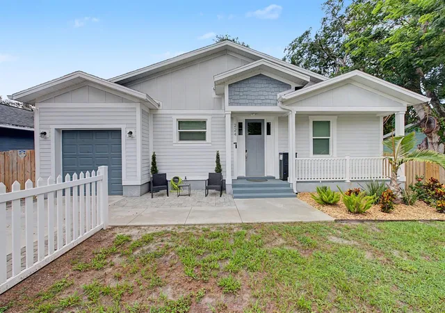 Photo 1 of Single family home for sale at 224 W Emily St, Tampa, FL 33603 | MLS# TB8545723 | Listing updated on 2026-09-08