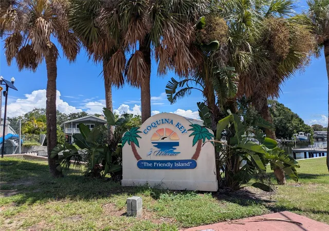Photo 2 of Single family home for sale at 3641 Beach Dr SE, Saint Petersburg, FL 33705 | MLS# W7889226 | Listing updated on 2026-09-06