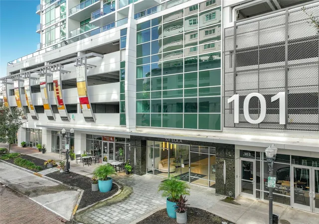 Photo 3 of Condo for sale at 101 S Eola Dr #1008, Orlando, FL 32801 | MLS# S5156965 | Listing updated on 2026-09-17