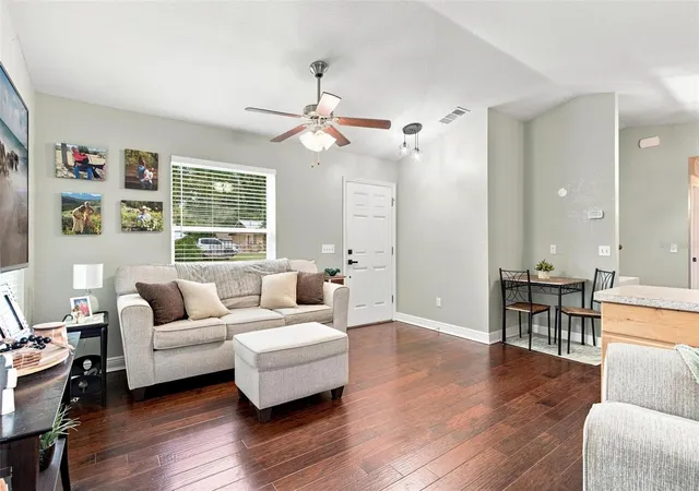 Photo 3 of Single family home for sale at 2067 Se 175th Terrace, Silver Springs, FL 34488 | MLS# G5117405 | Listing updated on 2026-09-21