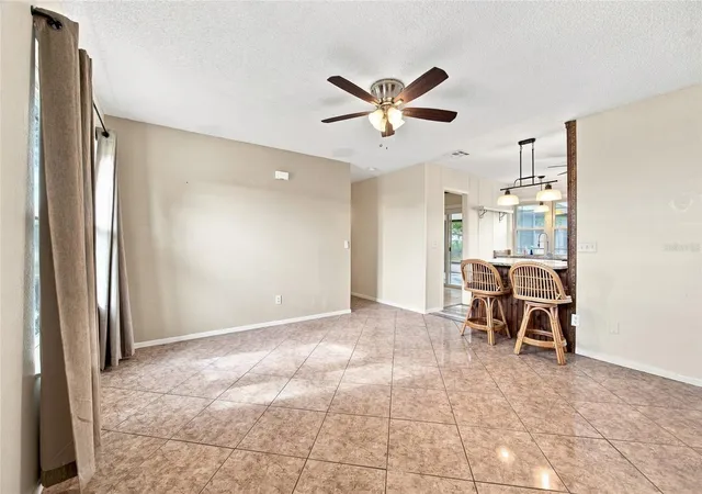 Photo 4 of Single family home for sale at 6 Hickory Trak Way, Ocala, FL 34472 | MLS# OM731731 | Listing updated on 2026-09-19