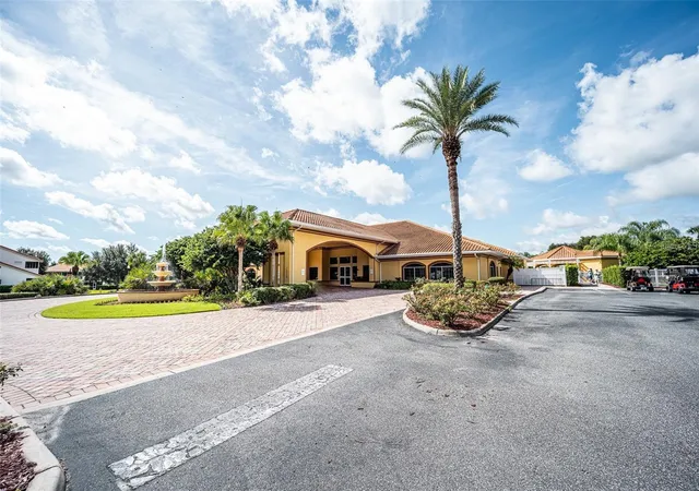 Photo 2 of Single family home for sale at 5032 Neptune Cir, Oxford, FL 34484 | MLS# G5117409 | Listing updated on 2026-09-05