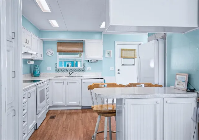 Photo 4 of Manufactured home for sale at 41 Big Oak Ln, Wildwood, FL 34785 | MLS# G5117410 | Listing updated on 2026-09-06
