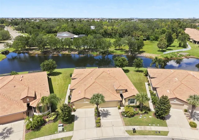 Photo 1 of Single family home for sale at 5465 Sunset Fls Dr, Apollo Beach, FL 33572 | MLS# TB8545742 | Listing updated on 2026-10-09