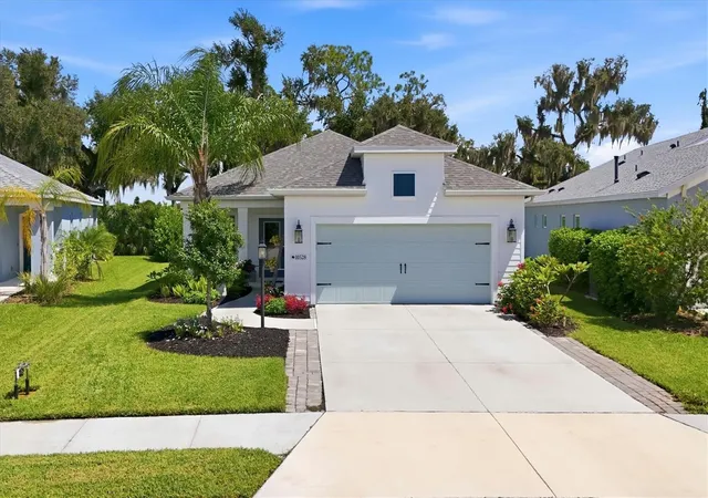 Photo 3 of Single family home for sale at 10528 Crooked Crk Ct, Parrish, FL 34219 | MLS# A4705145 | Listing updated on 2026-10-26