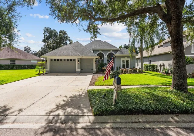 Photo 3 of Single family home for sale at 5924 Cherry Oak Dr, Valrico, FL 33596 | MLS# TB8545761 | Listing updated on 2026-10-05