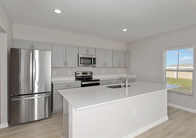 Photo 2 of Single family home for sale at 36675 Thornhedge Dr, Zephyrhills, FL 33541 | MLS# TB8545764 | Listing updated on 2026-09-05