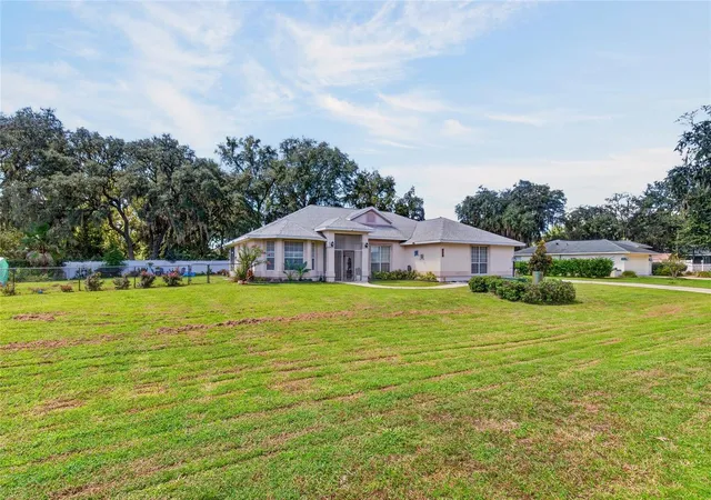 Photo 2 of Single family home for sale at 129 Bahia Tr, Ocala, FL 34472 | MLS# OM731740 | Listing updated on 2026-09-05