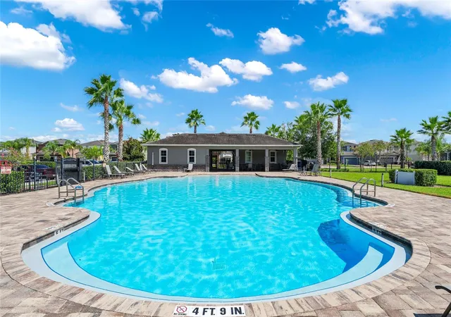 Photo 4 of Single family home for sale at 2119 Tudor Rose Dr, Sanford, FL 32773 | MLS# O6439335 | Listing updated on 2026-09-20