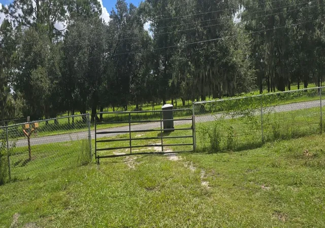 Photo 2 of Single family home for sale at 4511 E Keysville Rd, Lithia, FL 33547 | MLS# TB8545767 | Listing updated on 2026-10-03