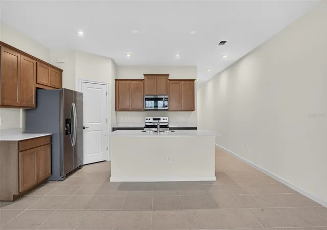 Photo 4 of Townhouse for sale at 9147 Aurelia Ave, Parrish, FL 34219 | MLS# TB8545777 | Listing updated on 2026-09-05