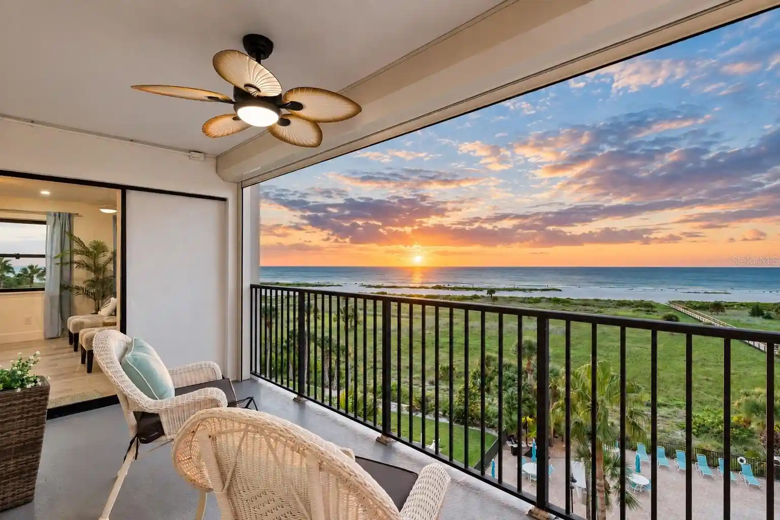 Listing Photo 2 - Condo for sale in 1230 Gulf Blvd located at 1230 Gulf Blvd, Clearwater, FL 33767 - Unit #601