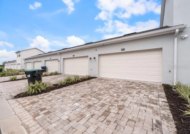 Photo 25 of Townhouse for sale at 13953 Easdale Aly, Winter Garden, FL 34787 | MLS# O6439346 | Listing updated on 2026-09-08