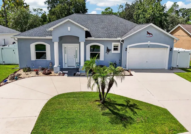 Photo 1 of Single family home for sale at 20 Royal Palm Ln, Palm Coast, FL 32164 | MLS# V4951138 | Listing updated on 2026-10-03