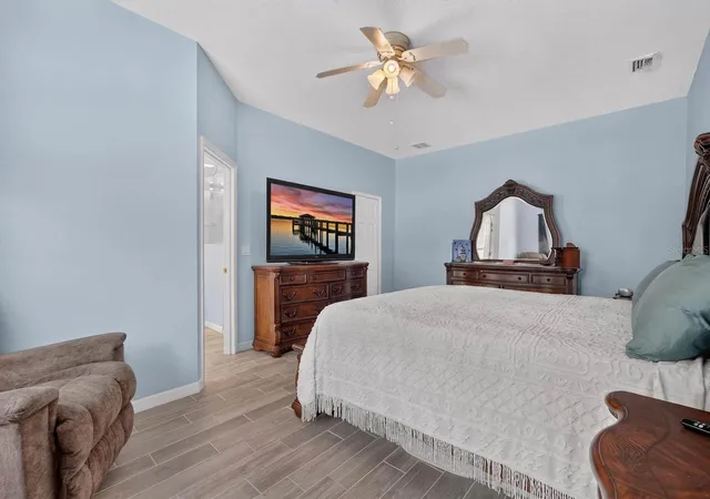Photo 3 of Single family home for sale at 20 Royal Palm Ln, Palm Coast, FL 32164 | MLS# V4951138 | Listing updated on 2026-09-12