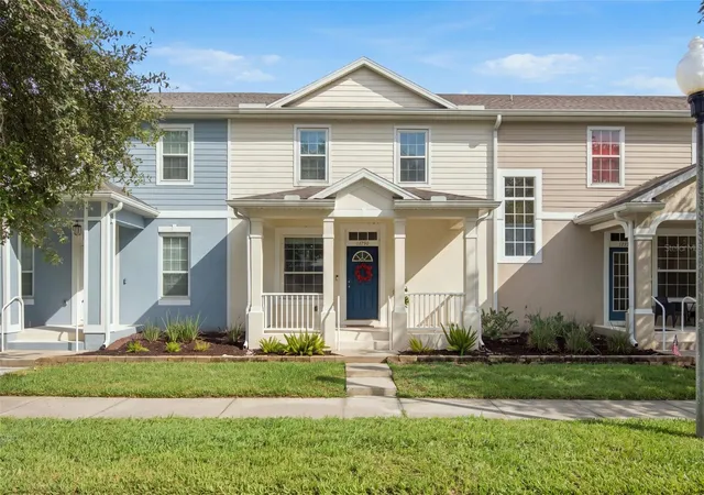 Photo 1 of Townhouse for sale at 13730 Lensdale Ln, Windermere, FL 34786 | MLS# O6439354 | Listing updated on 2026-09-05