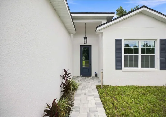 Photo 3 of Single family home for sale at 162 W Romany Loop, Beverly Hills, FL 34465 | MLS# OM731744 | Listing updated on 2026-09-12
