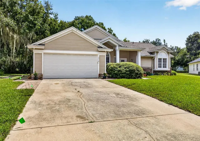 Photo 2 of Single family home for sale at 3318 Silverpond Dr, Plant City, FL 33566 | MLS# TB8545809 | Listing updated on 2026-09-09