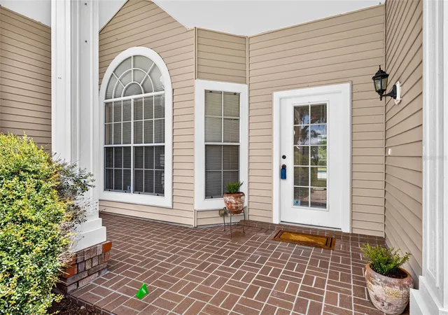 Photo 4 of Single family home for sale at 3318 Silverpond Dr, Plant City, FL 33566 | MLS# TB8545809 | Listing updated on 2026-09-09