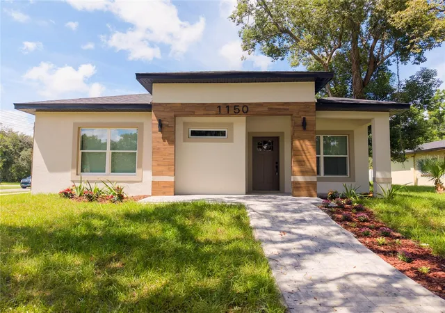 Single family home for sale at 1150 S Central Ave, APOPKA, FL 32703 | MLS# O6439365