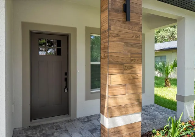 Photo 3 of Single family home for sale at 1150 S Central Ave, Apopka, FL 32703 | MLS# O6439365 | Listing updated on 2026-09-19