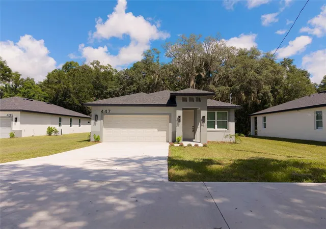 Photo 2 of Single family home for sale at 447 E 13th Street, Apopka, FL 32703 | MLS# O6439370 | Listing updated on 2026-10-06