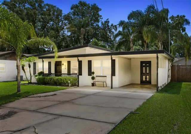 Photo 1 of Sale Pending at 520 Oakhurst St, Altamonte Springs, FL 32701 | MLS# O6439374 | Listing updated on 2026-09-27