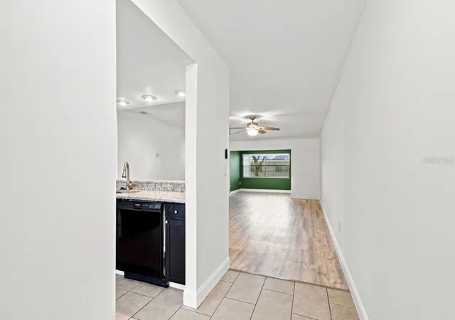 Listing Photo 3 - Condo for sale in building located at 7570 92Nd St, SEMINOLE, FL 33777 - Unit #203C