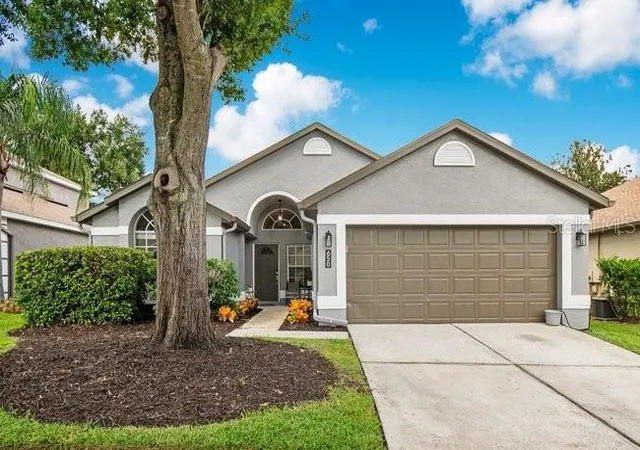 Photo 1 of Single family home for sale at 650 Regina Ln, Lake Mary, FL 32746 | MLS# O6439381 | Listing updated on 2026-10-07