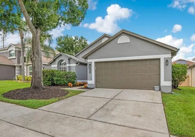 Photo 3 of Single family home for sale at 650 Regina Ln, Lake Mary, FL 32746 | MLS# O6439381 | Listing updated on 2026-10-07