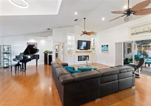 Photo 3 of Single family home for sale at 2972 Glenpark Rd, Palm Harbor, FL 34683 | MLS# TB8545876 | Listing updated on 2026-10-07