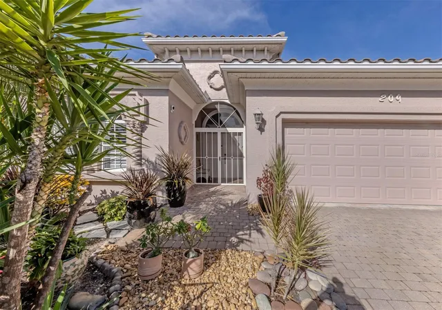 Photo 2 of Single family home for sale at 209 Rio Terra, Venice, FL 34285 | MLS# N6145626 | Listing updated on 2026-09-25