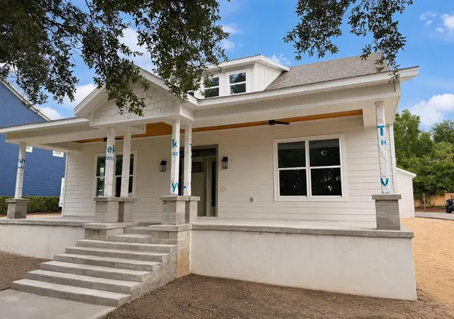 Photo 1 of Single family home for sale at 1911 SE 27th Road, Ocala, FL 34471 | MLS# OM731757 | Listing updated on 2026-09-05