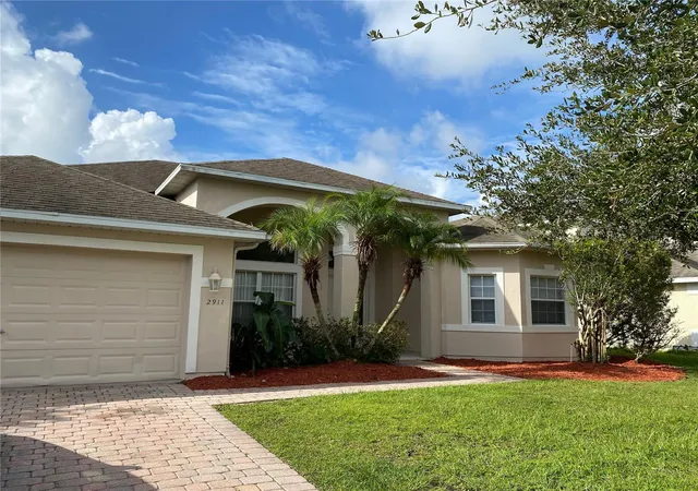Single family home for sale at 2911 Sweetspire Cir, KISSIMMEE, FL 34746 | MLS# G5117417