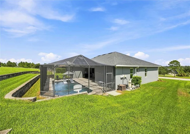 Photo 4 of Single family home for sale at 3532 Ridge View Ln, Lake Wales, FL 33898 | MLS# S5156992 | Listing updated on 2026-09-21