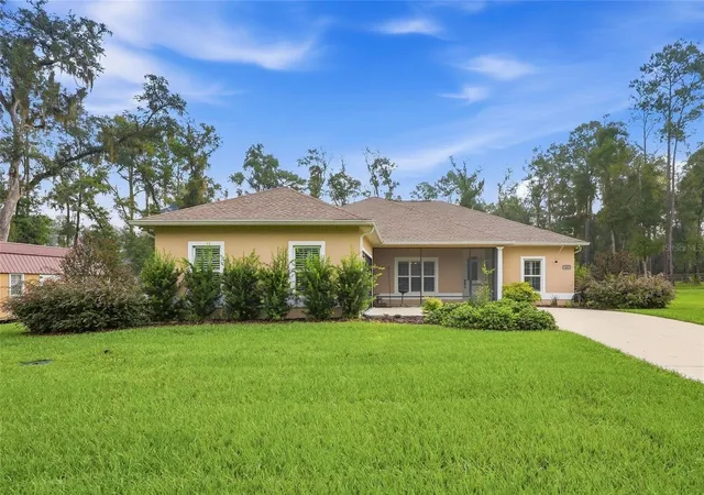 Photo 2 of Single family home for sale at 16 Lakeside Dr, Ocala, FL 34482 | MLS# GC543277 | Listing updated on 2026-09-18
