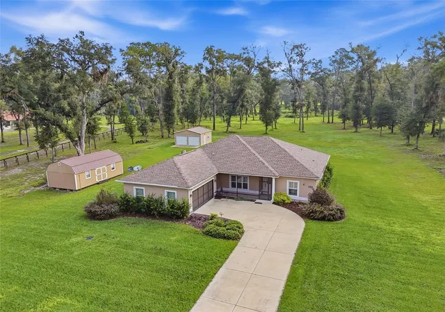 Photo 3 of Single family home for sale at 16 Lakeside Dr, Ocala, FL 34482 | MLS# GC543277 | Listing updated on 2026-09-18