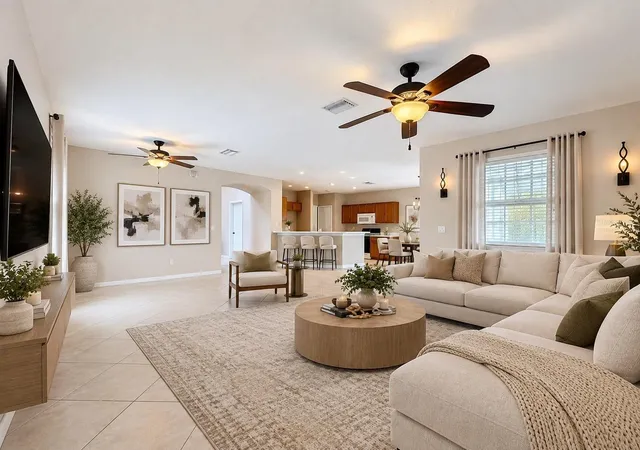 Photo 3 of Single family home for sale at 7931 Carriage Pointe Dr, Gibsonton, FL 33534 | MLS# TB8545889 | Listing updated on 2026-10-05