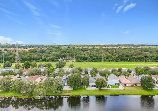 Photo 59 of Single family home for sale at 7931 Carriage Pointe Dr, GIBSONTON, FL 33534 | MLS# TB8545889 | Listing updated on 2026-10-05