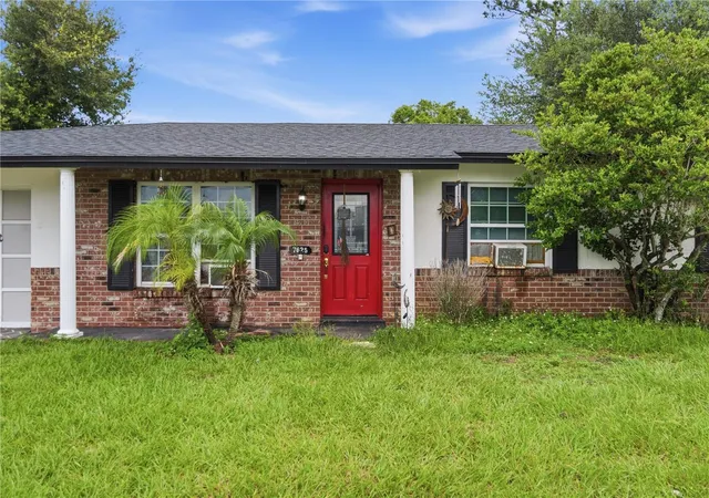 Photo 3 of Sale Pending at 7625 Gilchrist Dr, Orlando, FL 32822 | MLS# O6439414 | Listing updated on 2026-09-21