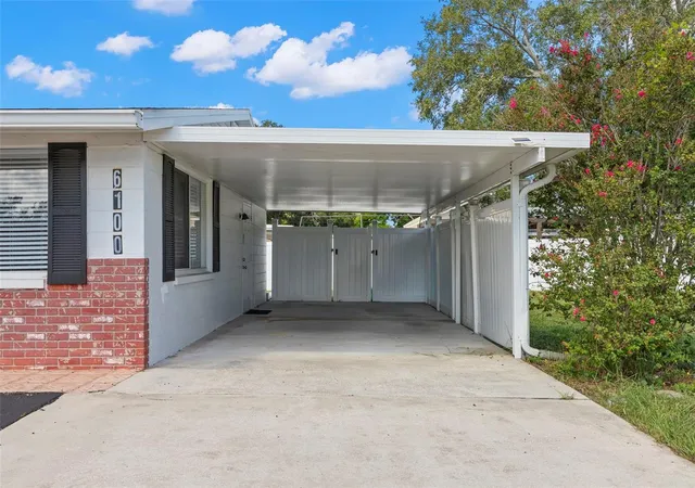 Photo 4 of Single family home for sale at 6100 Woodrow Wilson Blvd NE, Saint Petersburg, FL 33703 | MLS# TB8545895 | Listing updated on 2026-10-16