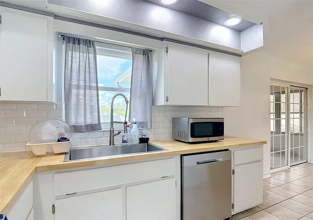 Photo 4 of Single family home for sale at 12507 Shafton Rd, Spring Hill, FL 34609 | MLS# TB8545897 | Listing updated on 2026-10-01