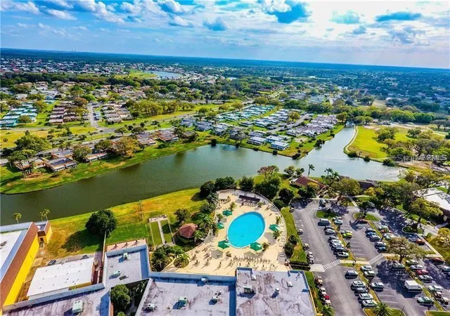 Listing Photo 2 - Condo for sale in building located at 735 Tremont Grns Ln, SUN CITY CENTER, FL 33573 - Unit #48