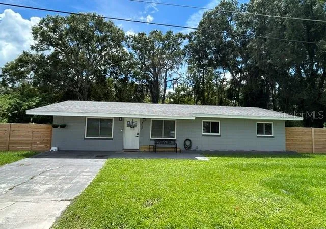 Photo 1 of Sale Pending at 2527 Dons Pl, Lakeland, FL 33801 | MLS# S5156993 | Listing updated on 2026-09-07