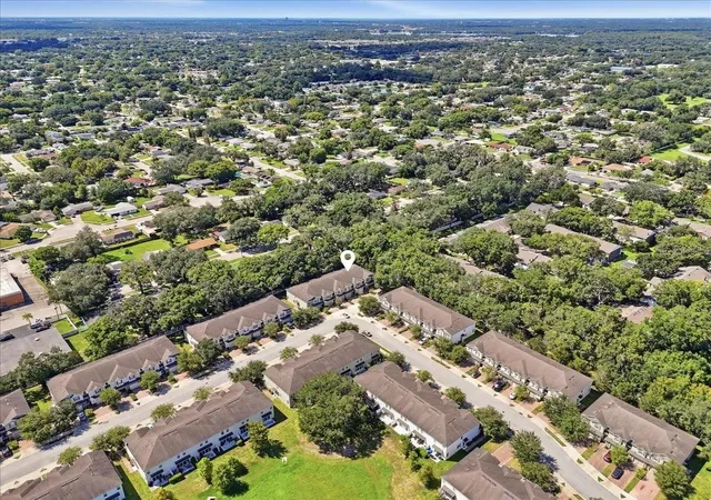 Photo 2 of Townhouse for sale at 7560 Aloma Pines Ct, Winter Park, FL 32792 | MLS# O6439431 | Listing updated on 2026-10-07